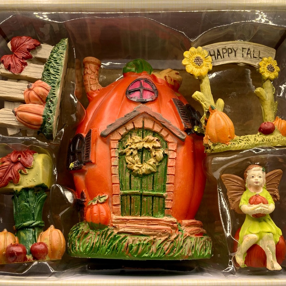Thanksgiving/Halloween Mini stirred Ceramic-Like Fairy Garden 5 Piece Set